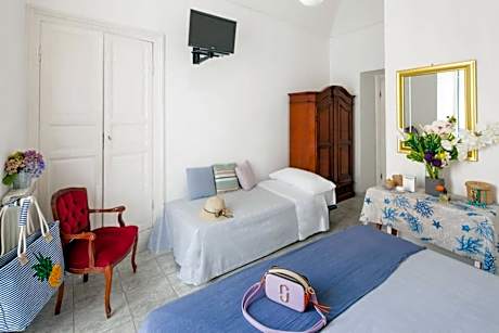 Double Room with Balcony and Sea View
