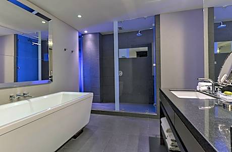 Premier Room, 1 King Bed
