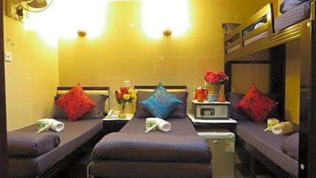 Bed in 6-Bed Mixed Dormitory Room