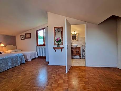 Comfort Quadruple Room