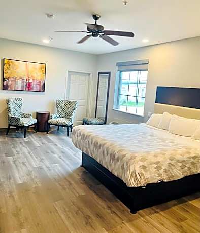 Standard King Room