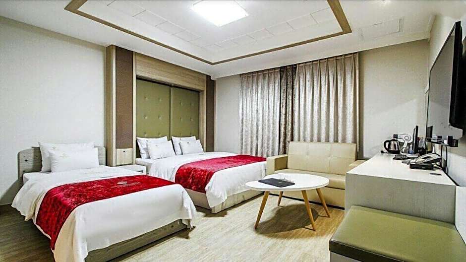 Hotel Charlot Castle
