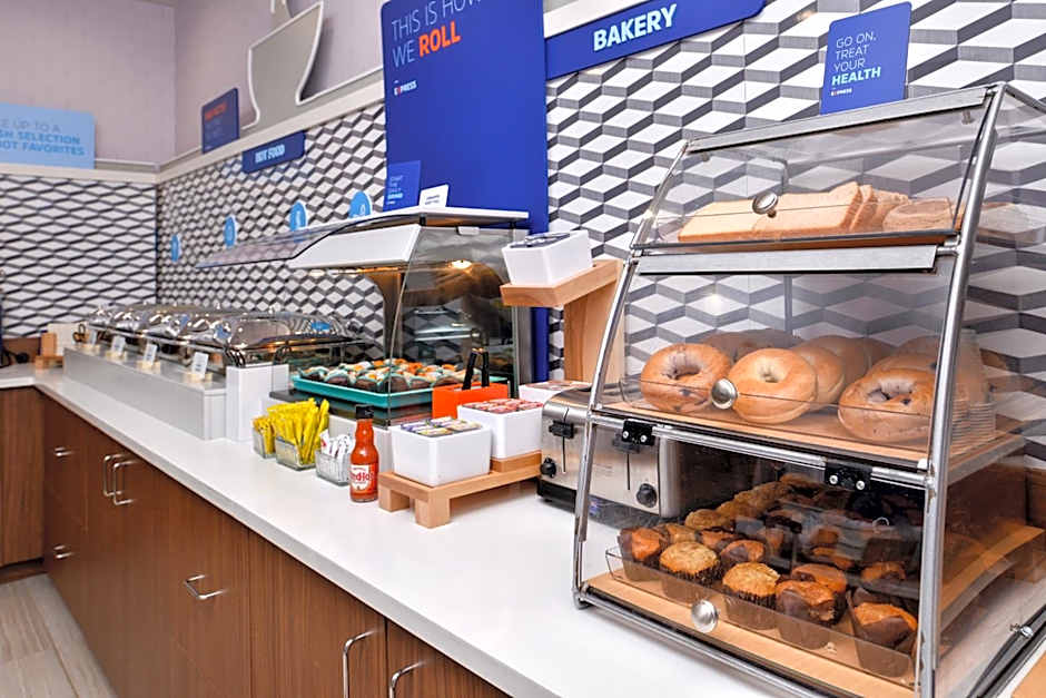 Holiday Inn Express Hotel and Suites Cincinnati - Mason By IHG