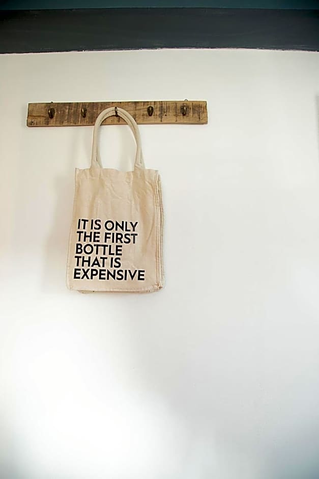 Bed and Wine Nonsolovino