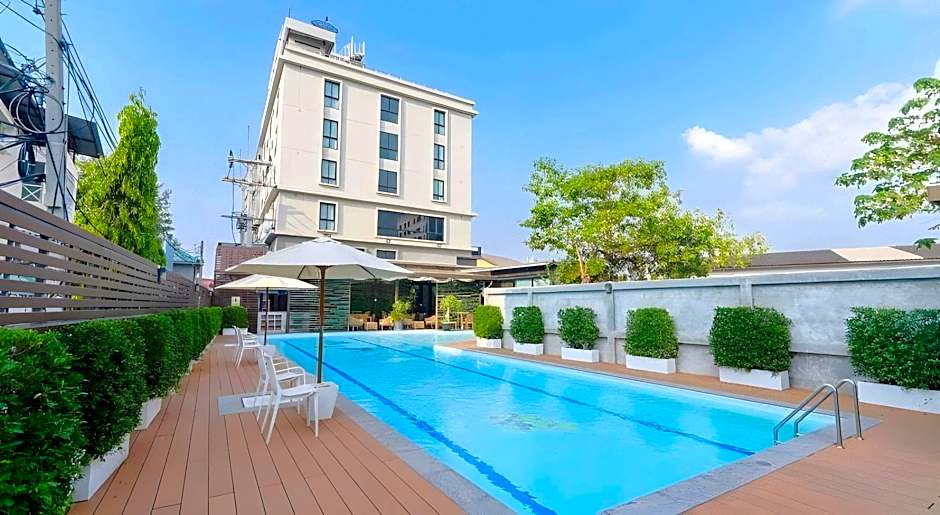 Glai Gan Place Hotel