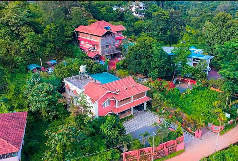 Girassol Serviced Villa