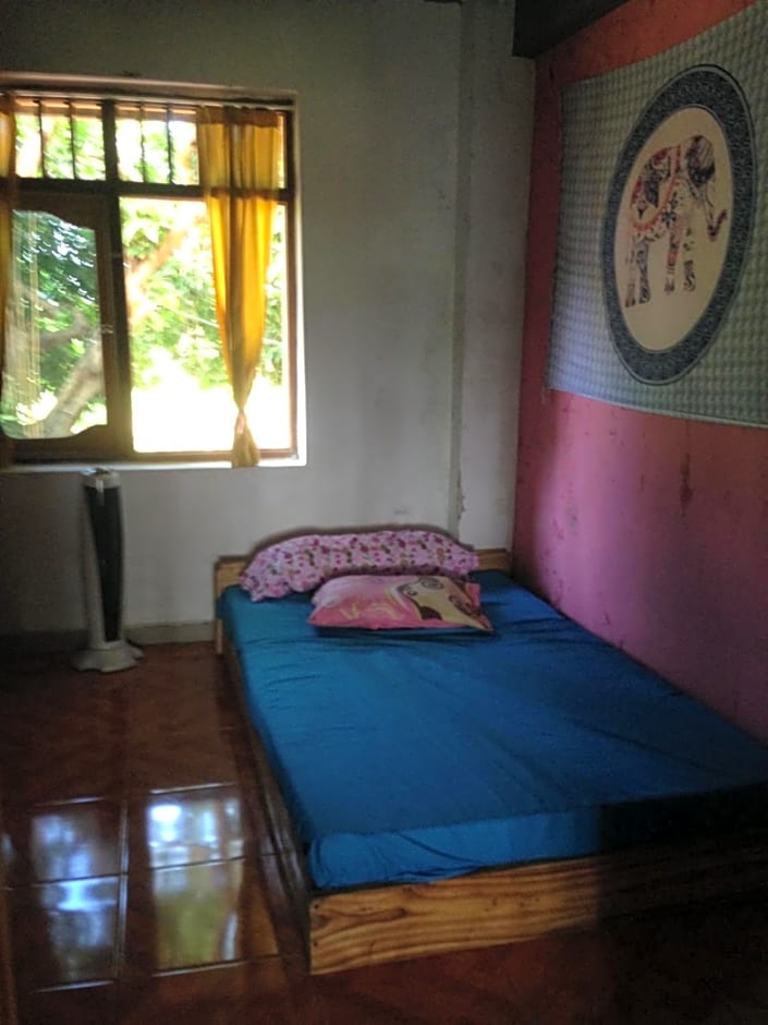 Apollo Hostel