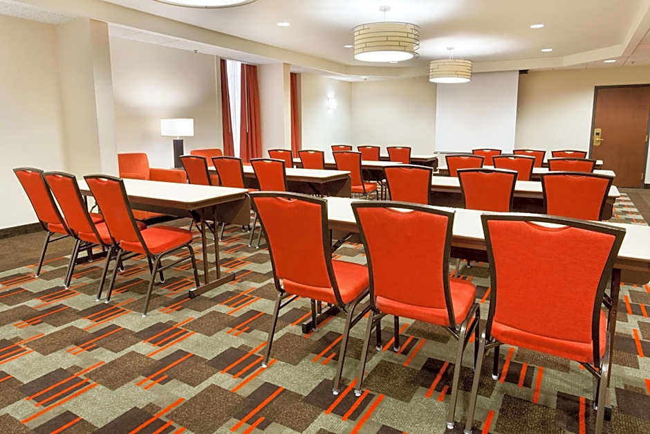 Drury Inn & Suites St. Louis Airport