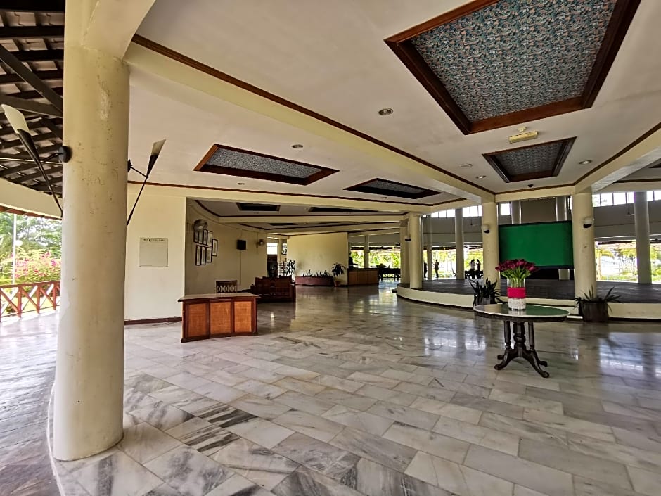 OYO 89972 Borneo Paradise Beach Hotel