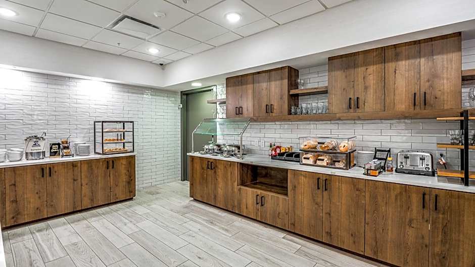 Staybridge Suites Dallas Market Ctr Love Field by IHG