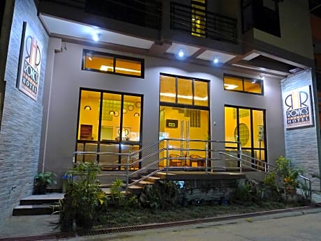 Rovic'S Tourist Hotel