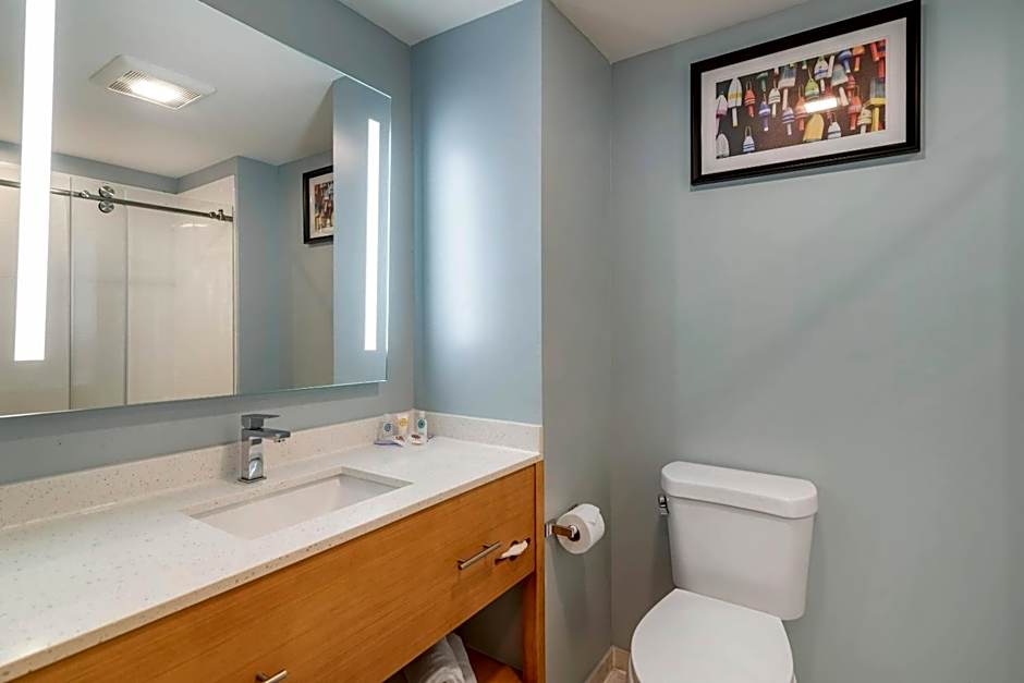 Casco Bay Hotel Portland Airport - Maine Mall, an Ascend Collection Hotel