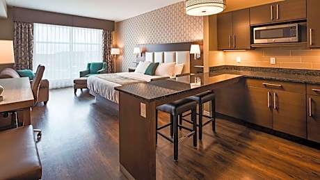 King Suite with Sofa Bed - Non-Smoking