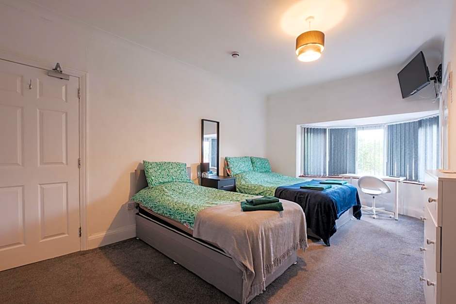 OYO The Pickering Park Hotel