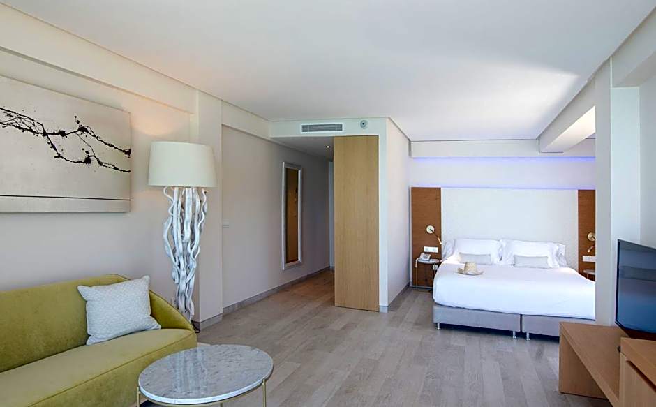 Melbeach Hotel & Spa - Adults Only