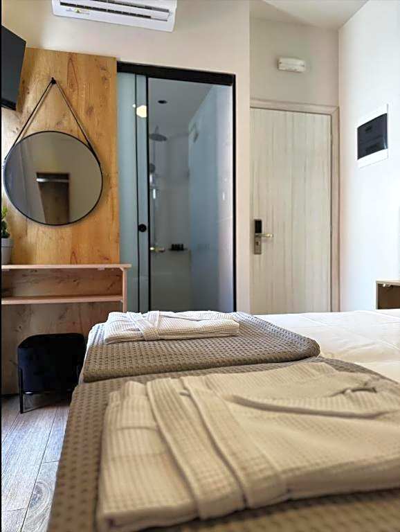 Lunar Hotel Modern Boutique