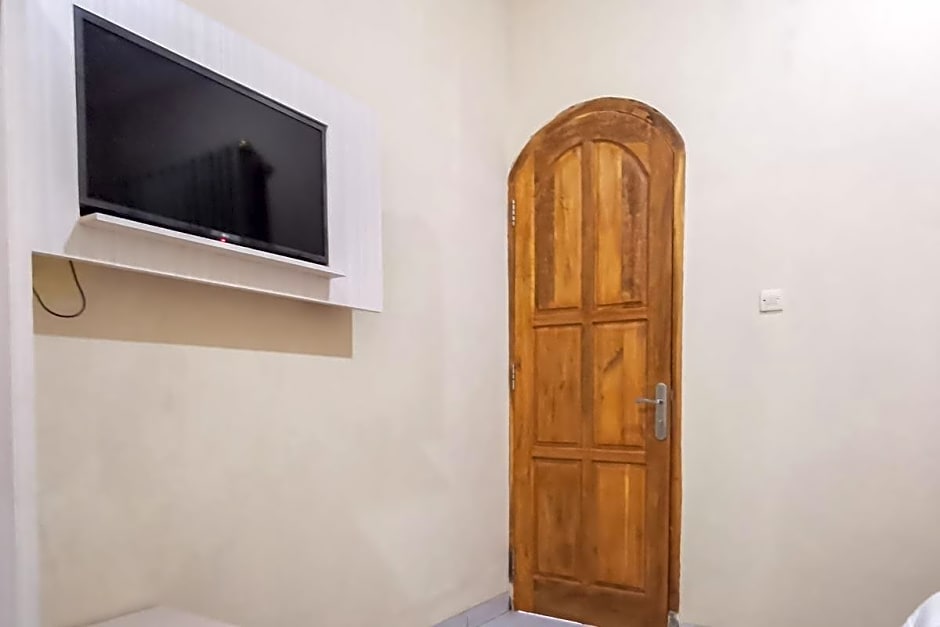 RedDoorz near Pantai Pancer Door Pacitan