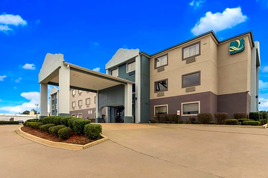 Quality Inn & Suites Pearl-Jackson