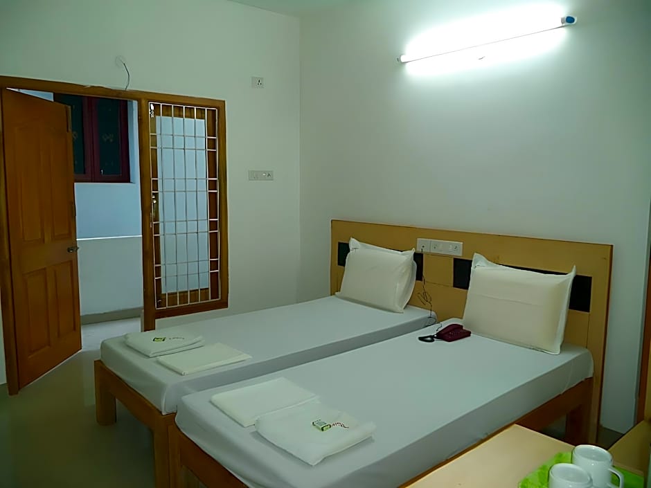 Samrat Guest House – Chennai, IL