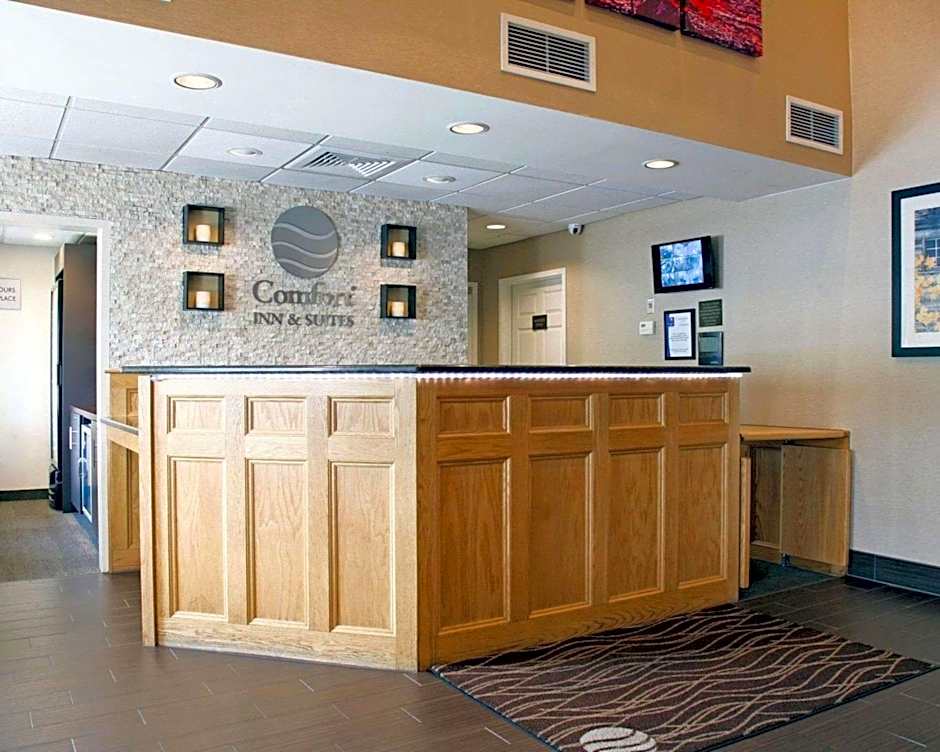 Comfort Inn & Suites Sturbridge-Brimfield