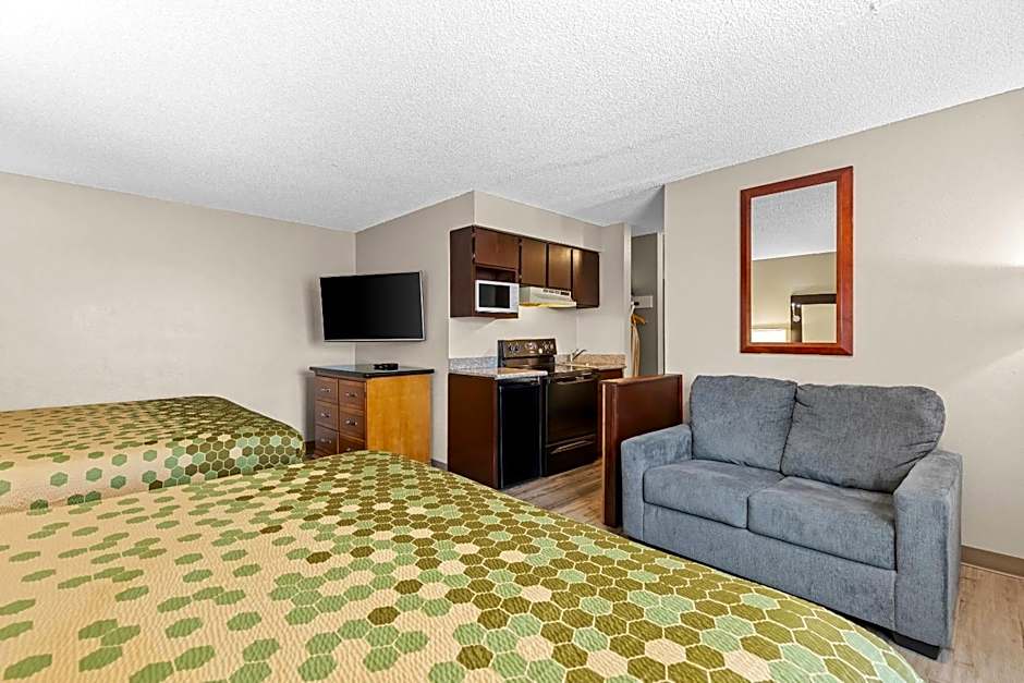 Rodeway Inn & Suites Portland West - Beaverton