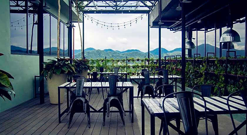 M ROOF HOTEL & RESIDENCES