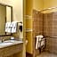 Quality Inn & Suites at The Outlets Mercedes/Weslaco