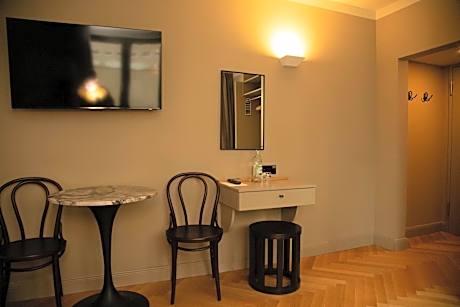 Superior Double Room ground floor/basement