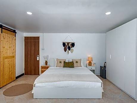 Premium Balcony Room