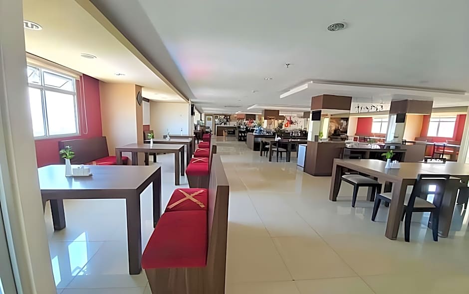 Gunawangsa Manyar Hotel