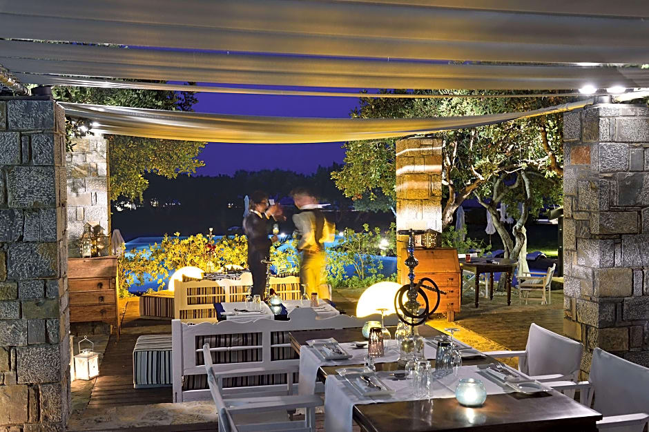 Elounda Beach Hotel & Villas, a Member of the Leading Hotels of the Wo