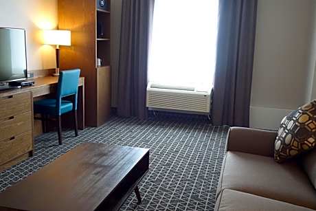 Premium King Room - Non-Smoking