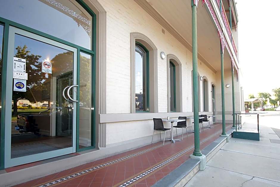 Mitchell River Tavern