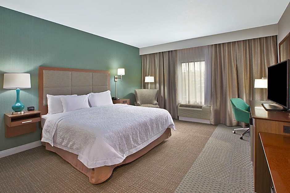 Photo 1 of 2 of 1 King Bed, Hearing/Mobility Accessible, Roll in Shower