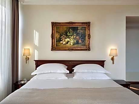 Standard Double or Twin Room with City View