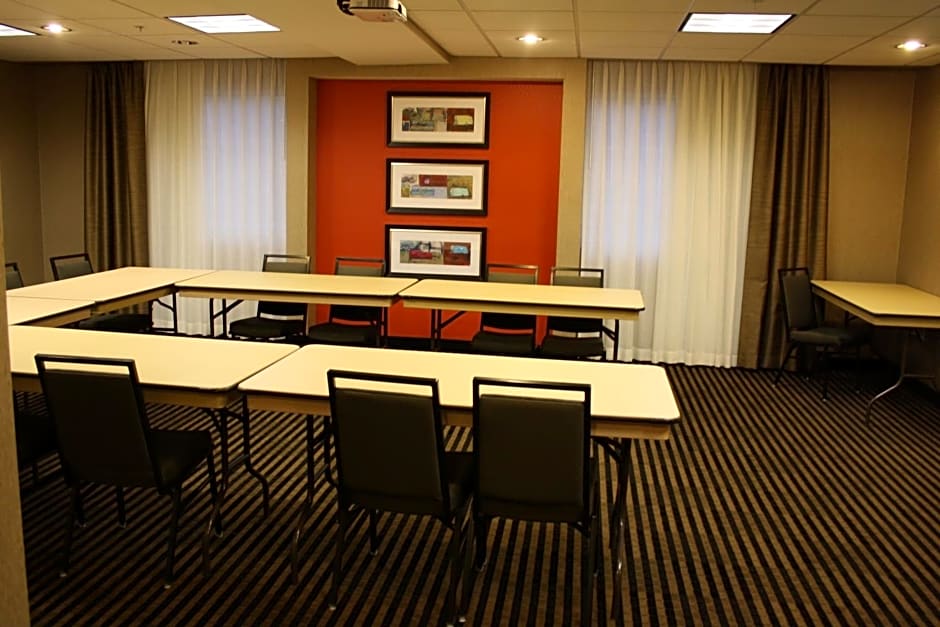 Holiday Inn Express Toledo North, an IHG Hotel