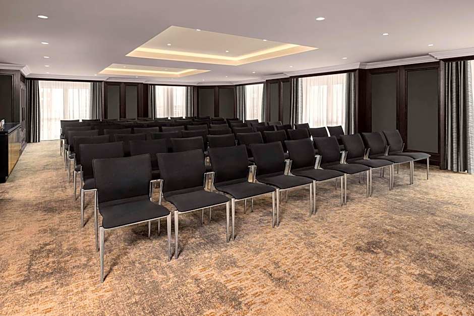 Hilton Vienna Plaza