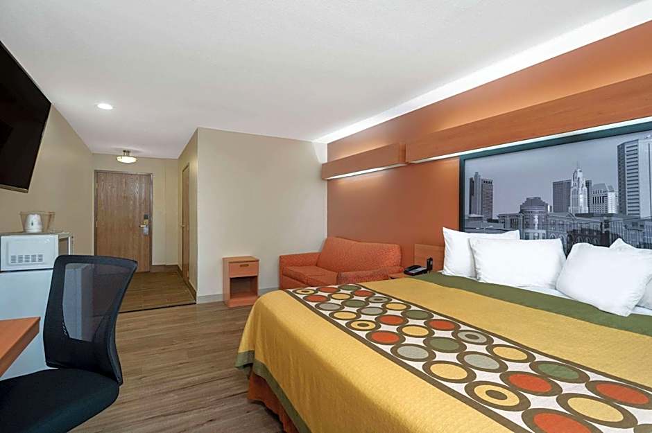 Super 8 by Wyndham Columbus West