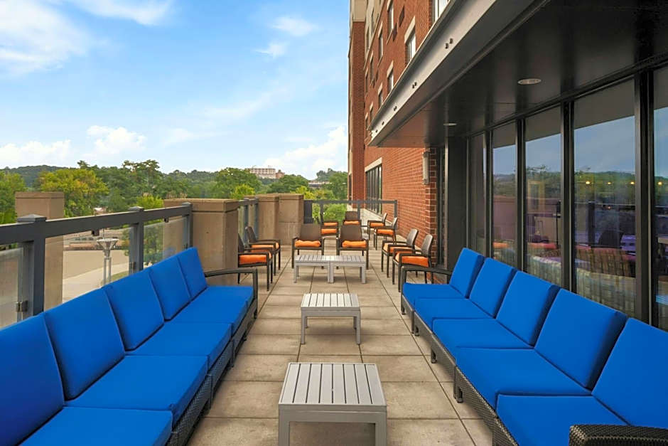 Courtyard by Marriott Akron Downtown