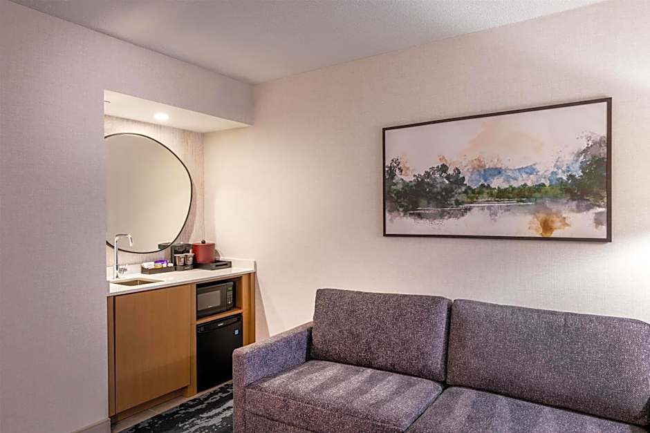 Embassy Suites by Hilton Minneapolis Bloomington Edina
