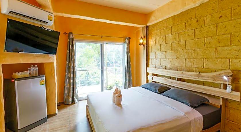 Baandin Chiewlarn Resort