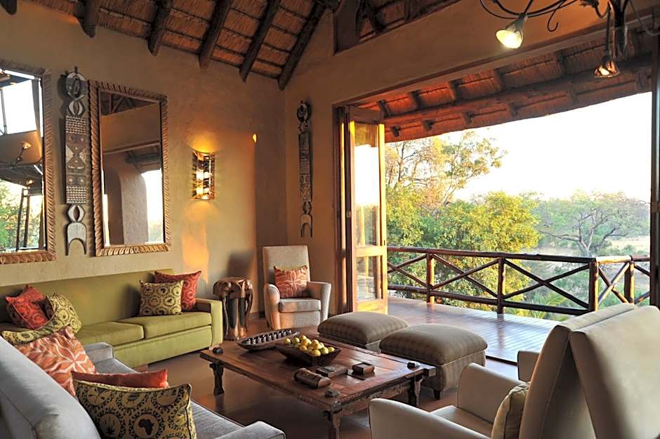 Lukimbi Safari Lodge