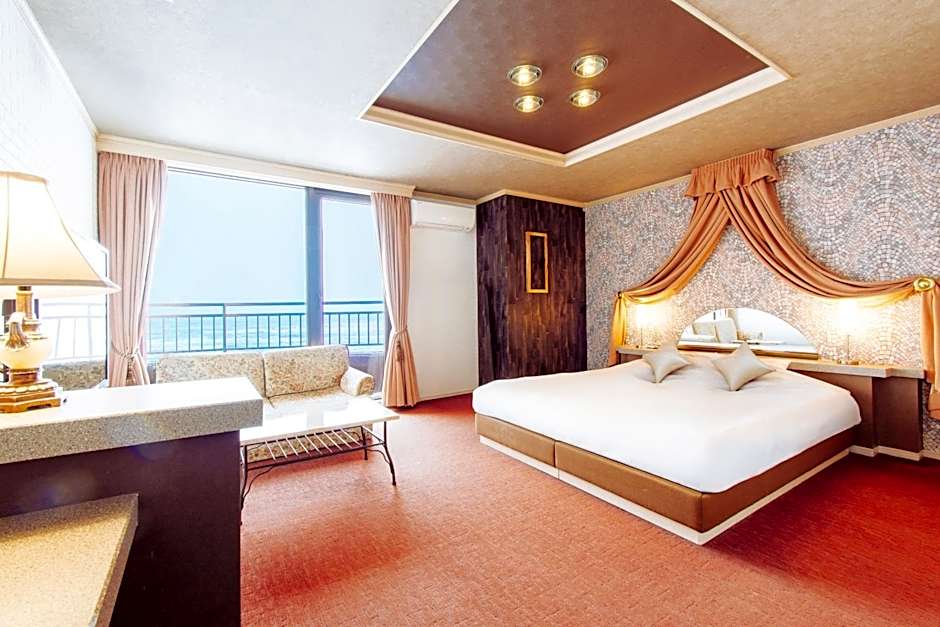 Hotel Luna Coast (Adult Only)