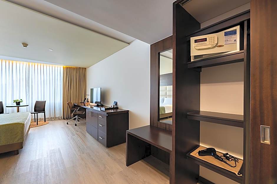 Hotel Estelar Milla De Oro