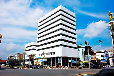 Thumrin Hotel