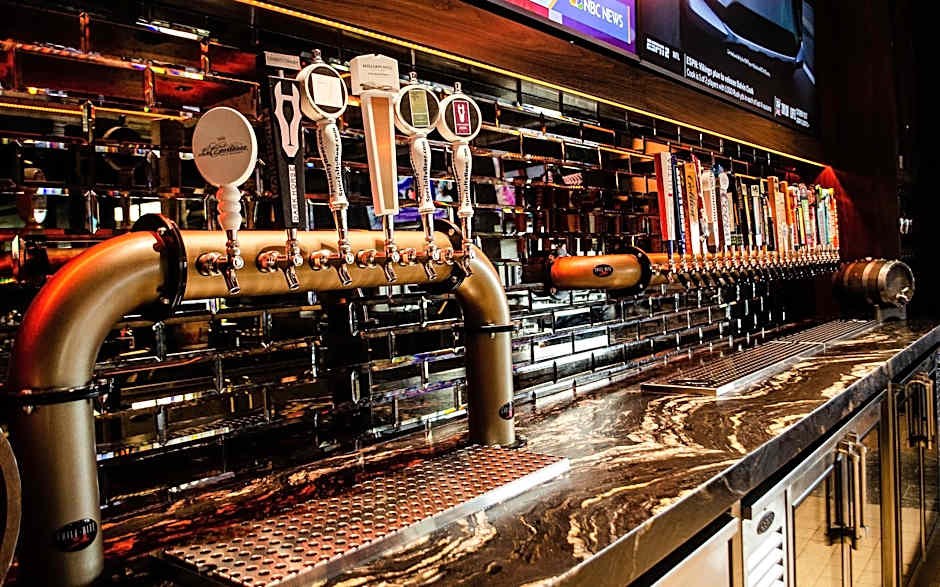 Holiday Inn & Suites St. Cloud By IHG