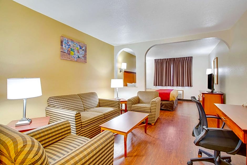Econo Loge Inn & Suites Albuquerque East I-40 Eubank Exit
