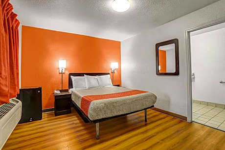 1 Full Bed | Non-Smoking, Micfridge