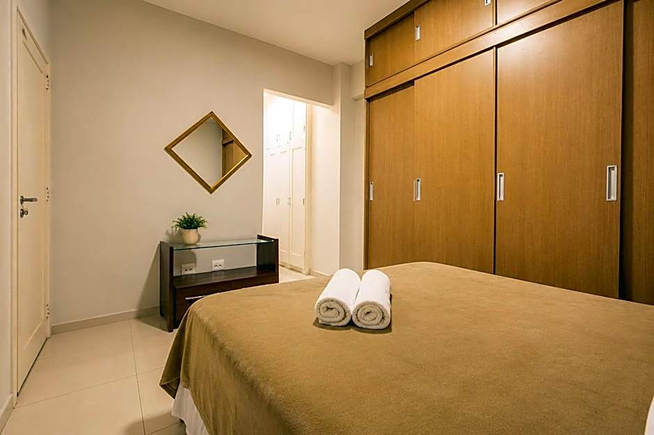 Comfortable 3 Bedrooms: Side Sea View