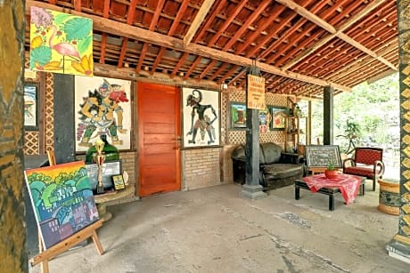 Segajih Central Stay and Education by ZUZU